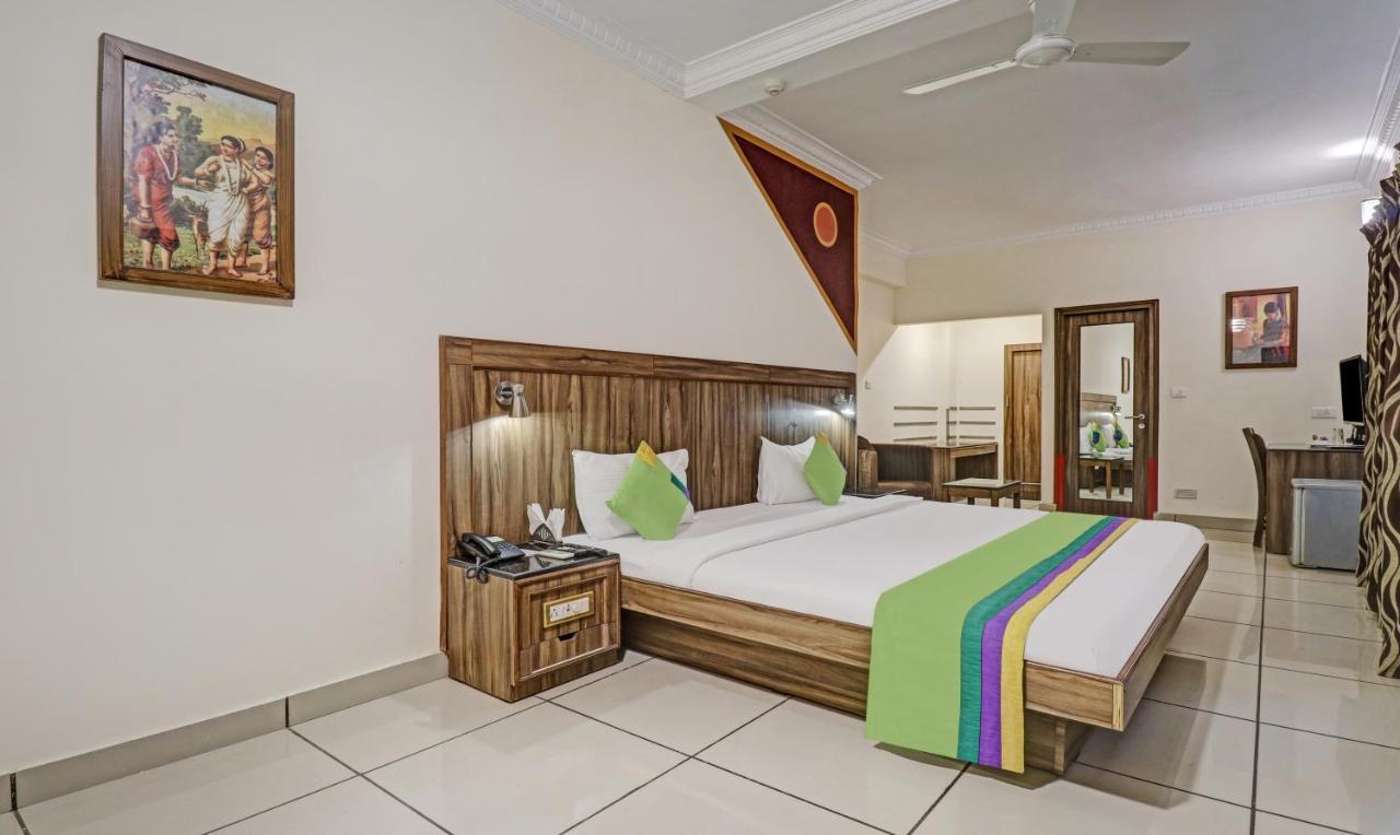 Treebo Komfort Suites, 3 Km From Mysore Palace Dış mekan fotoğraf