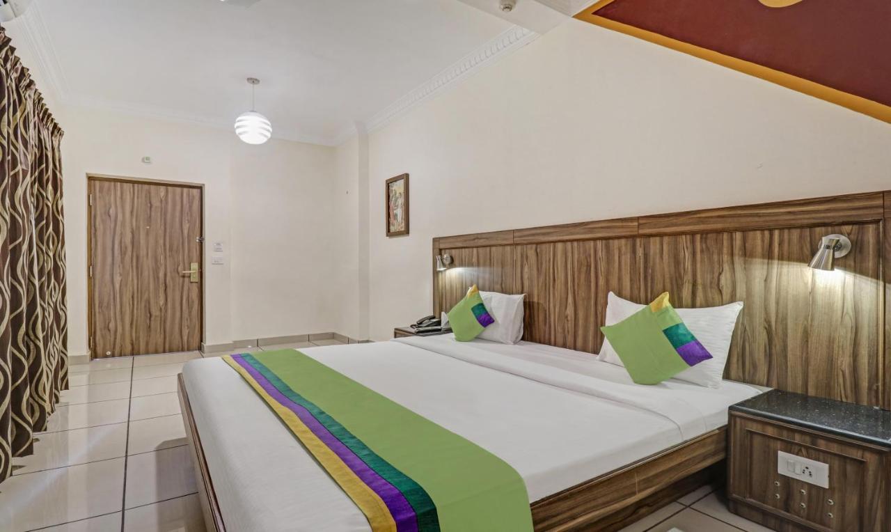 Treebo Komfort Suites, 3 Km From Mysore Palace Dış mekan fotoğraf