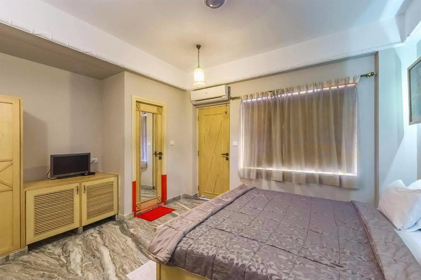 Treebo Komfort Suites, 3 Km From Mysore Palace Dış mekan fotoğraf