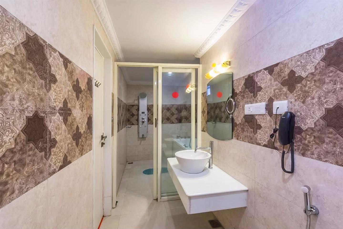 Treebo Komfort Suites, 3 Km From Mysore Palace Dış mekan fotoğraf